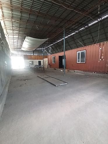 на завод: Продаю участок под бизнес. Контейнер под швейный цех (поместится — 2