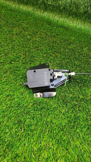 e39: Замок лючка бензобака BMW E39 E38 бмв е38 е39 Номер 6 987 625 — 1