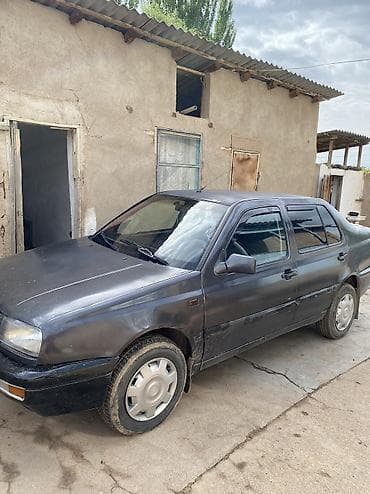 компрессор w211: Volkswagen Vento: 1992 г., 1.6 л, Кол менен иштөөчү, Бензин — 2