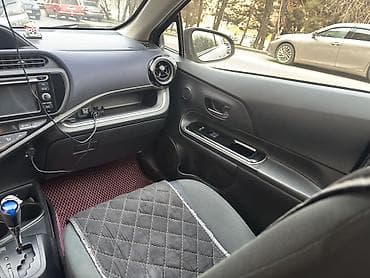 тойота приус с: Toyota Prius: 2016 г., 1.5 л, Вариатор, Гибрид, Хэтчбэк — 8