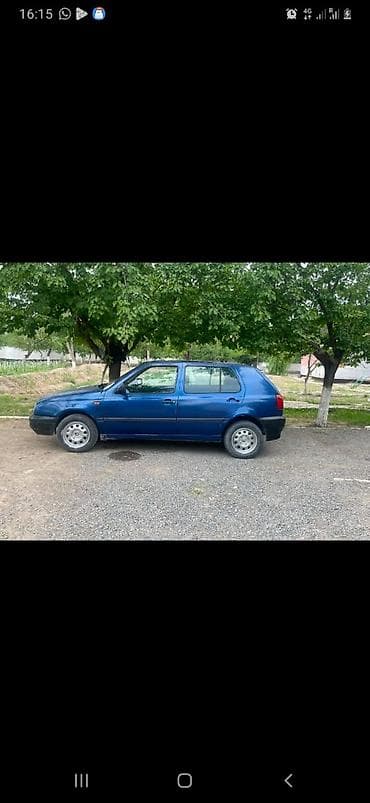 Унаа: Volkswagen Golf: 1993 г., 1.6 л, Кол менен иштөөчү, Бензин, Хетчбек — 4