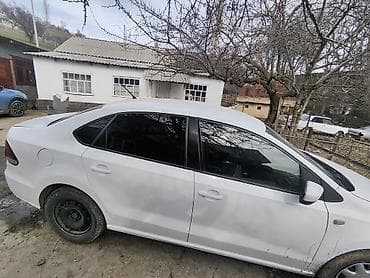 sprinter 4 4: Volkswagen Polo: 2015 г., 1.6 л, Ручные, Бензин, Седан — 3