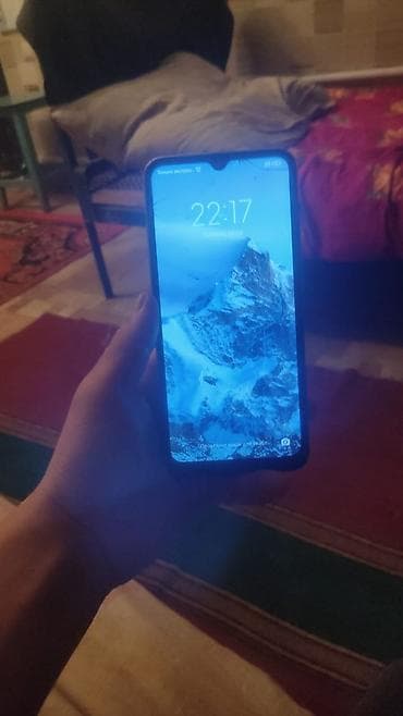 дисплей redmi note 11: Смартфон с экраном ~6.2–6.5", каплевидным вырезом под фронтальную — 1