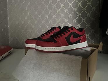 Жеке буюмдар: Эркектердин кроссовкасы, 41, Air Jordan, Жаңы, түсү - Кызыл — 1