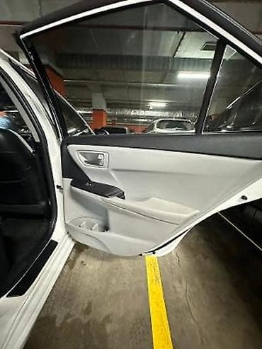 Транспорт: Toyota Camry: 2015 г., Автомат, Седан — 6