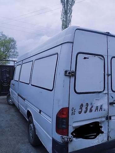 Унаа сатуу: Mercedes-Benz Спринтер: 2001 г., 2.2 л, Кол менен иштөөчү, Дизель, Van — 4