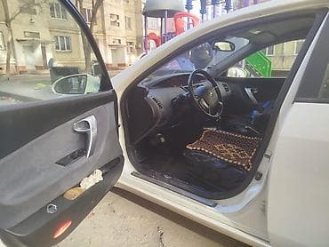 пежо 207: Nissan Primera: 2005 г., Седан — 8