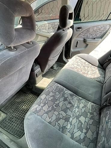 саната нюраис: Toyota Avensis: 1998 г., 1.8 л, Механика, Бензин, Седан — 4