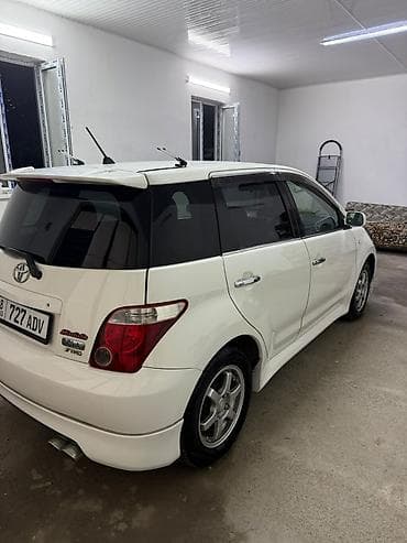 mazda 5: Toyota Ist: 2003 г., 1.3 л, Автомат, Бензин, Седан — 4