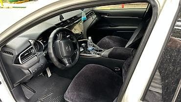 купить мерс с: Toyota Camry: 2017 г., Вариатор, Гибрид, Седан — 2