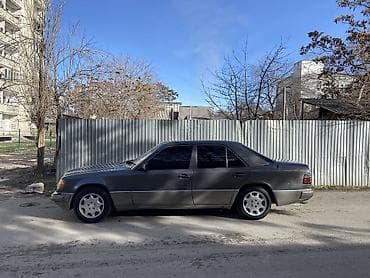 step 2: Mercedes-Benz W124: 1994 г., 2 л, Механика, Бензин, Седан — 10