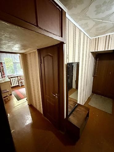 кывартиры: 1 комната, 32 м², 104 серия, 1 этаж, Старый ремонт — 3