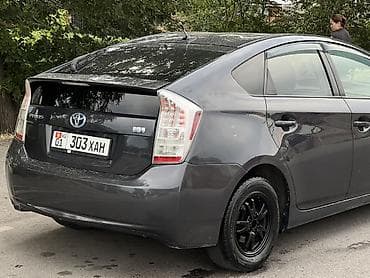 vitz platz: Toyota Prius: 2010 г., 1.8 л, Вариатор, Гибрид, Хэтчбэк — 4