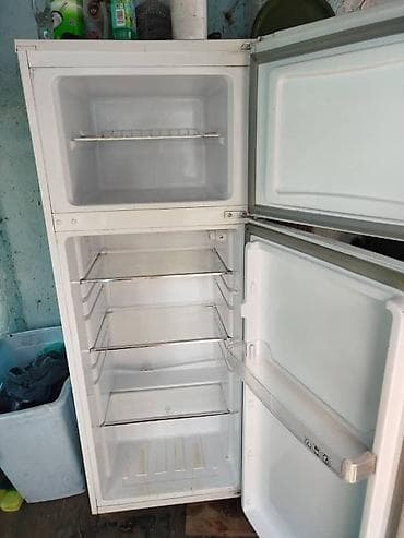 Холодильники 1) Бытовой двухкамерный холодильник - Классическая