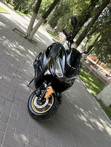 скутеи: Макси-скутер 150 куб. см, Бензин, Б/у — 2