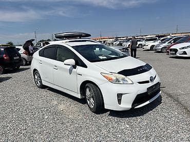 стояночный тормоз: Toyota Prius: 2014 г., 1.8 л, Вариатор, Гибрид, Лифтбек — 4