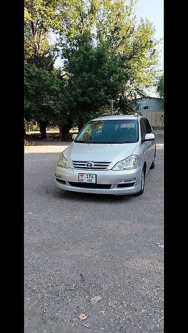 Toyota Avensis Verso: 2004 г., 2 л, Автомат, Бензин, Минивэн at lalafo.kg Toyota Avensis Verso: 2004 г., 2 л, Автомат, Бензин, Минивэн