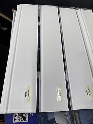 накладки на дверь: Белые монтажные планки/панели декоративной отделки — 1