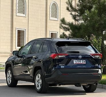 прицепной: Toyota RAV4: 2021 г., 2.5 л, Вариатор, Гибрид, Кроссовер — 8
