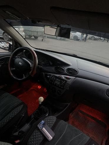 audu a4: Ford Focus: 2002 г., 1.6 л, Ручные, Газ, Универсал — 7