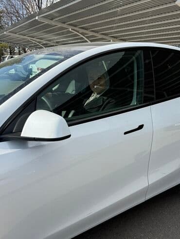 tesla: Tesla Model Y: 2023 г., Электромобиль, Кроссовер — 4