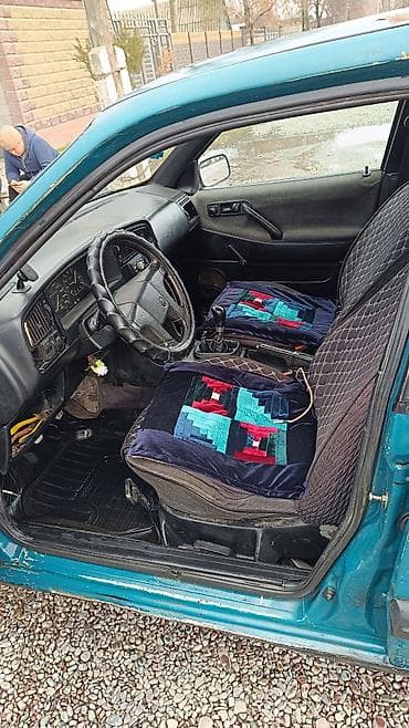 Транспорт: Volkswagen Passat: 1992 г., 1.8 л, Механика, Газ, Хетчбек — 5