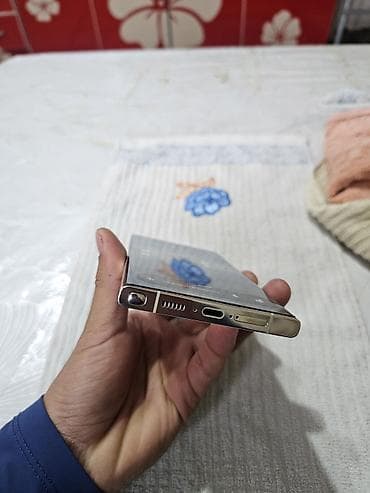 смартфон xiaomi redmi 2: Samsung Galaxy S23 Ultra, цвет - Бежевый — 4