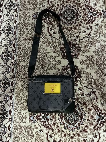Классическая сумка, Louis Vuitton, Турция, Материал: Экокожа, Регулируемый ремень, Съёмный кошелек, Съёмный ремень, Мужские, Новый at lalafo.kg Классическая сумка, Louis Vuitton, Турция, Материал: Экокожа, Регулируемый ремень, Съёмный кошелек, Съёмный ремень, Мужские, Новый