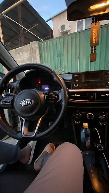 Продажа авто: Kia Morning: 2017 г., 1 л, Автомат, Газ, Хэтчбэк — 2
