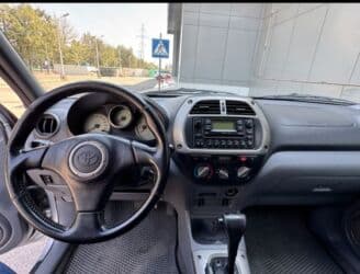 продаю в связи с переездом: Toyota RAV4: 2002 г., 2 л, Автомат, Бензин, Кроссовер — 5