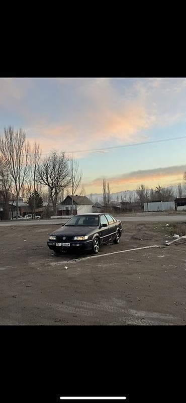 фит 2000: Volkswagen Passat: 1990 г., Седан — 2