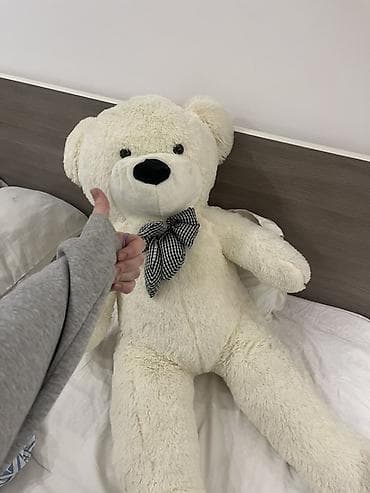 Большой плюшевый мишка кремового цвета. - Размер: крупный, почти