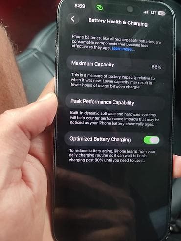 act: Apple iPhone 14 Pro, цвет Space Black - Дисплей 6.1" Super Retina XDR — 7