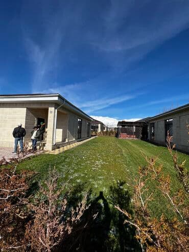 Гаражи: 100 м², С мебелью — 9