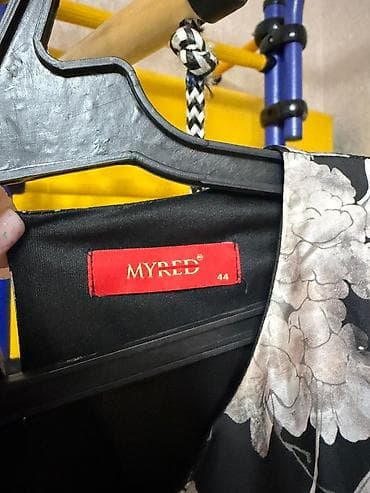 марал отук: Платье MYRED, размер 44. - Длина макси, свободный струящийся крой - — 3