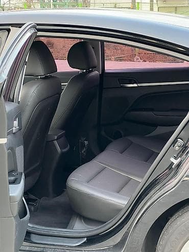 продаю венто: Hyundai Avante: 2019 г., Седан — 10