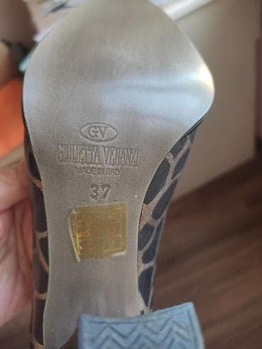 Жеке буюмдар: Туфли-лодочки Giulietta Venanzi, Made in Italy. - Размер: 37 — 3