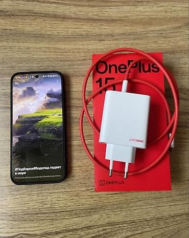 Смартфон OnePlus 15, 12/256 ГБ - Память: 12 ГБ ОЗУ, 256 ГБ встроенной