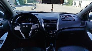 roewe ei5: Hyundai Solaris: 2013 г., 1.4 л, Механика, Бензин, Седан — 6
