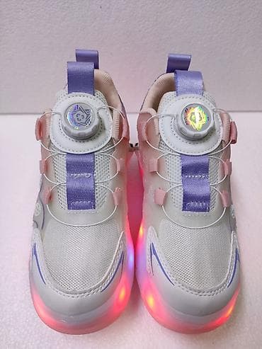 витрина для обувь: Детские кроссовки-ролики со светящейся подошвой - 2-в-1: обычные — 4