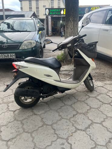 ямаха джог: Скутер түрү Honda, 50 куб. см, Бензин, Колдонулган, Бөлүп төлөө менен — 4