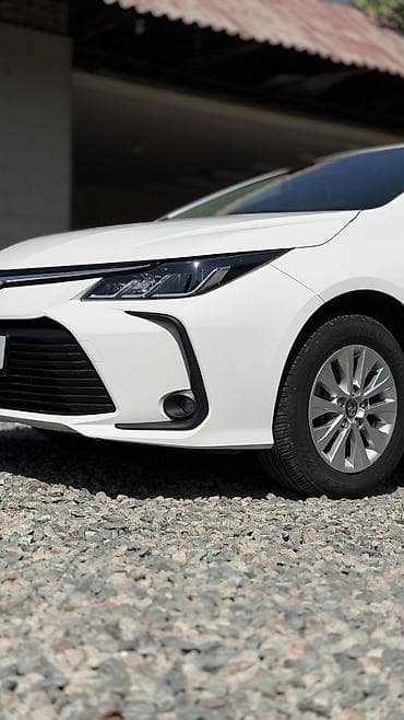 corolla e120: Toyota Corolla: 2022 г., 1.8 л, Вариатор, Гибрид, Седан — 2