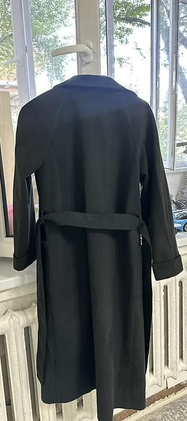 велюровая: Продам два платья в отличном состоянии (размер 42/S). 👗 Коричневое — 8