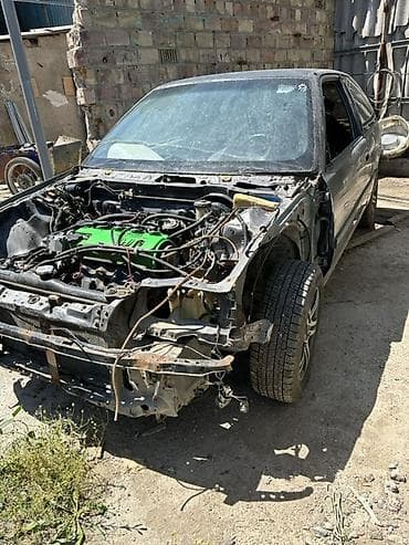 100: Комплект: кузов и детали для хэтчбека Honda Civic 3‑дверного (около — 5