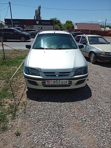 чанган юни с: Mitsubishi Space Star: 1999 г., Механика, Бензин, Минивэн — 6