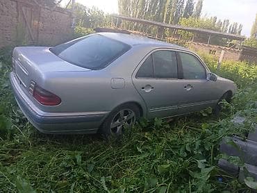 e53 4 8: Mercedes-Benz E-Class: 2000 г., 2.2 л, Механика, Дизель, Седан — 4