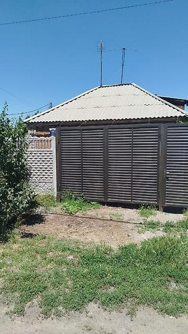перво май: Продаю дом 65кв в бишкеке.начало маевка.дом 65 кв.4 соток.Газ — 1