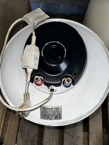 газовые настенные котлы: Накопительный водонагреватель Объем бака: 50 л, Ariston, Электрический, Регулятор температуры, Металл, Б/у — 2