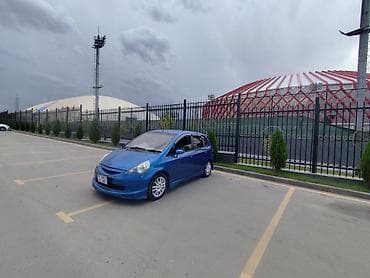 Транспорт: Honda Fit: 2003 г., 1.5 л, Вариатор, Бензин, Хэтчбэк — 4