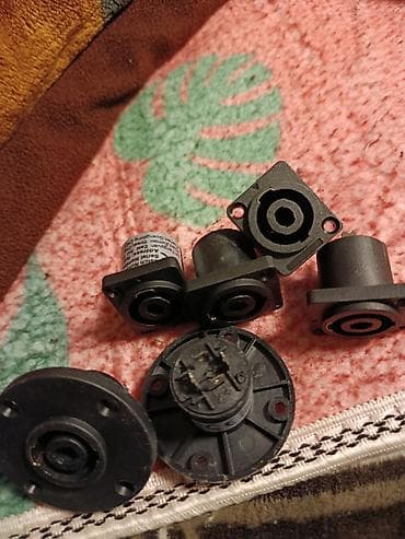 акустический паролон: Speakon-коннекторы и панельные разъёмы для акустики - Разъём-штекер — 1